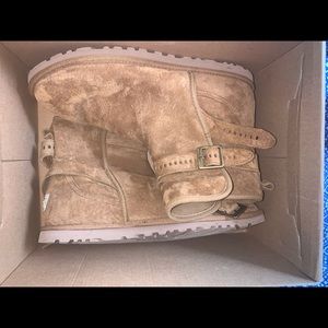 Brown low ugg boots